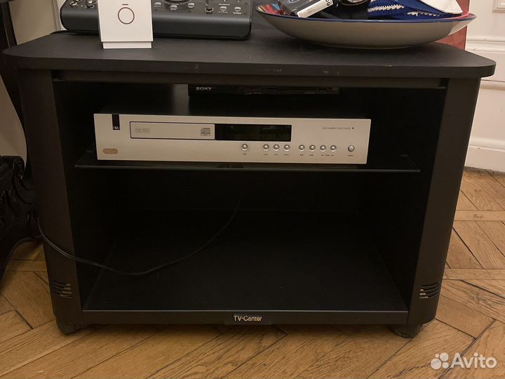 Тумба на колесиках