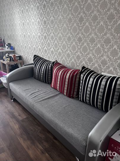 Диван книжка бу