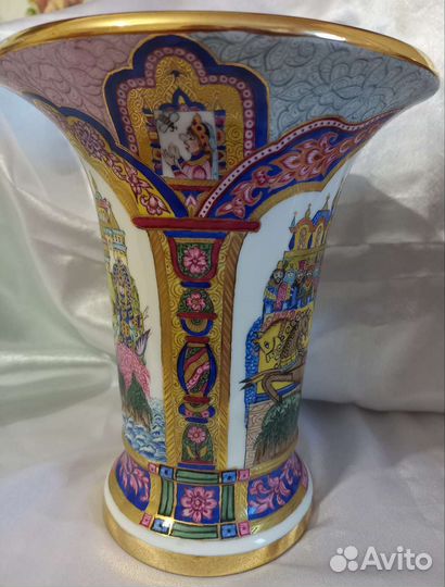 Фарфоровые вазы парные лфз Воробьевский