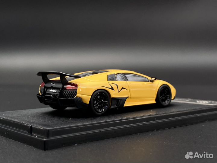 Maxwell Lamborghini Murcielago LP670-4 SV 1/64