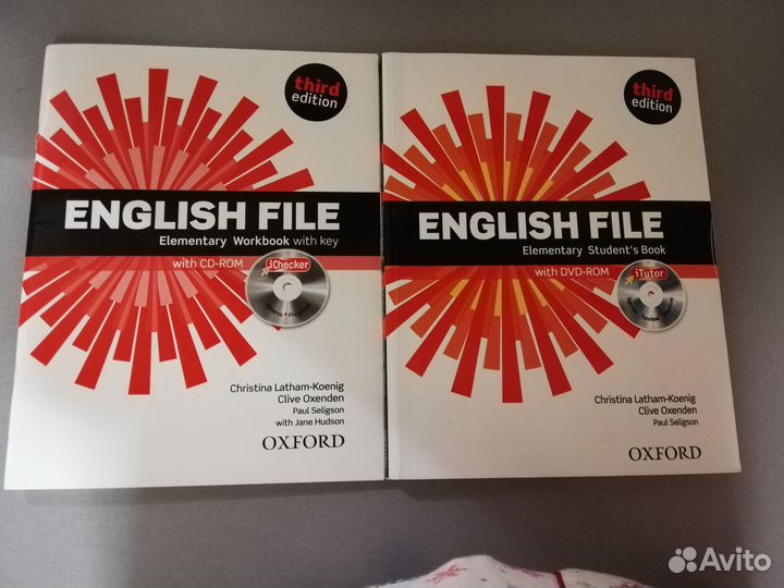 Elementary Student's Book. English File