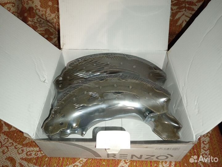 Колодки тормозные барабанные на фокус Renzo RZ027