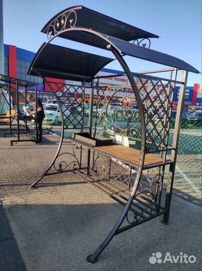 Мангал с крышей