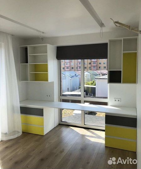 Рабочая зона у окна