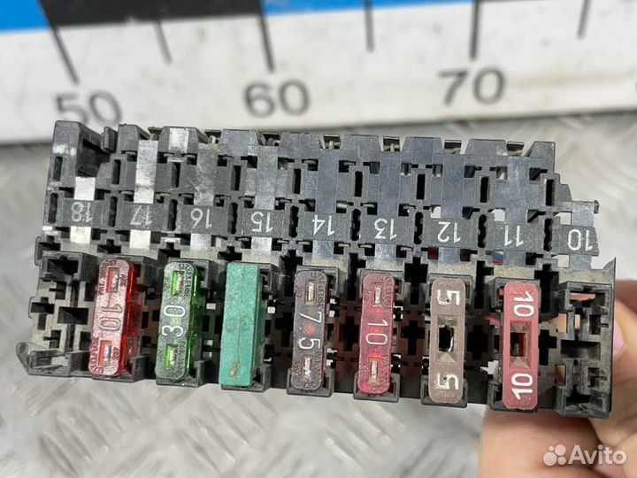 Б/У Блок предохранителей 10-18 MB#001