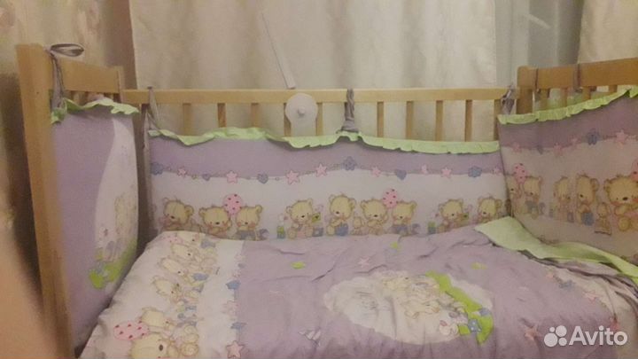 Детская кровать с маятником