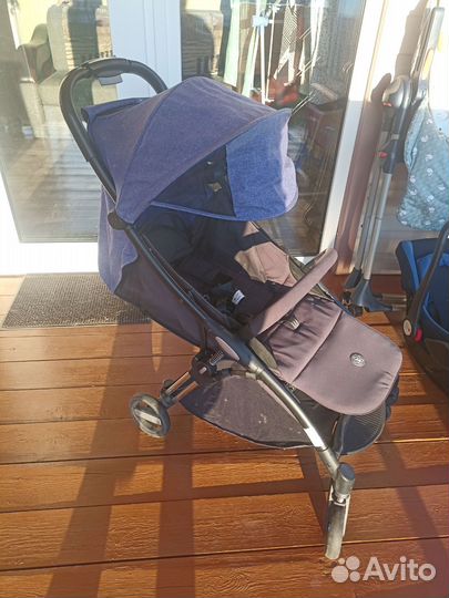 Прогулочная коляска