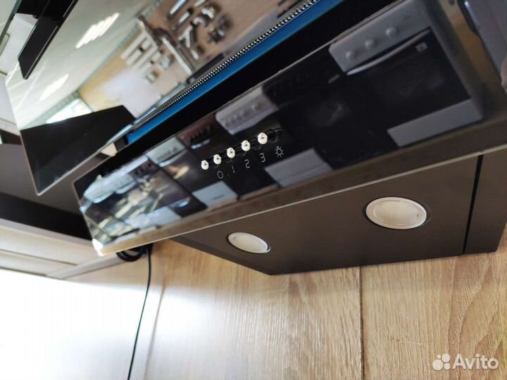 Вытяжка для кухни наклонная Oasis NS-60B