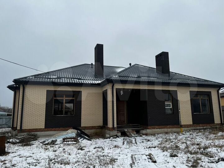 Дом 220 м² на участке 8 сот.