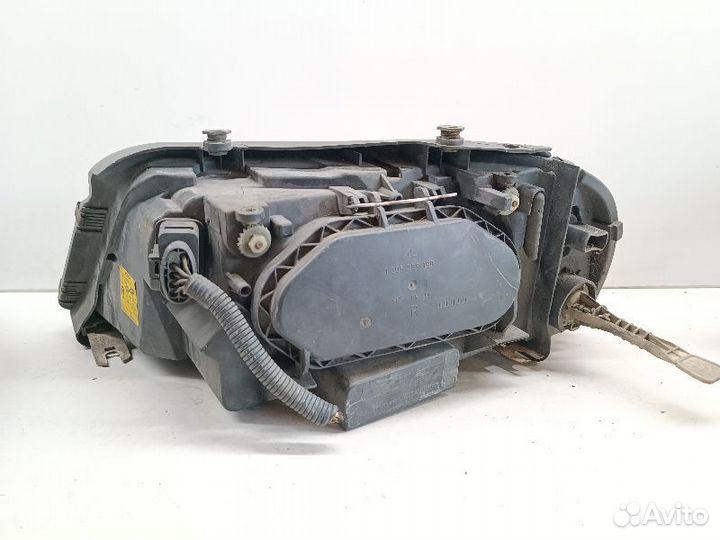 Фара правая Volkswagen Sharan