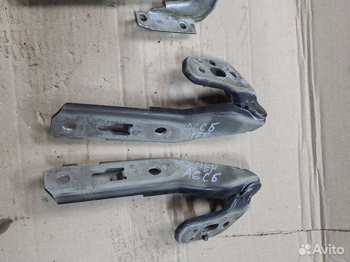 Петля багажника (капот) Audi A6 C5 C6 1998-2011