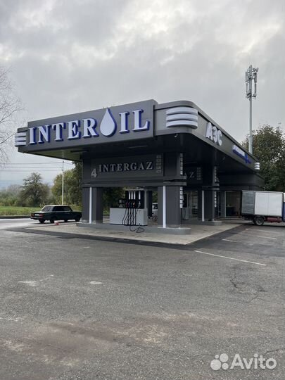 Заправщик на АЗС