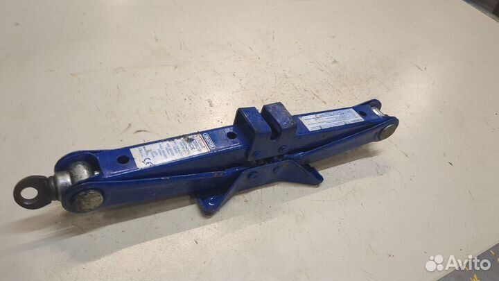 Домкрат Ford Galaxy, 2005