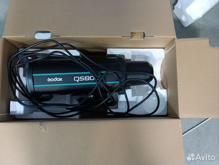 Студийная вспышка godox qs800ii