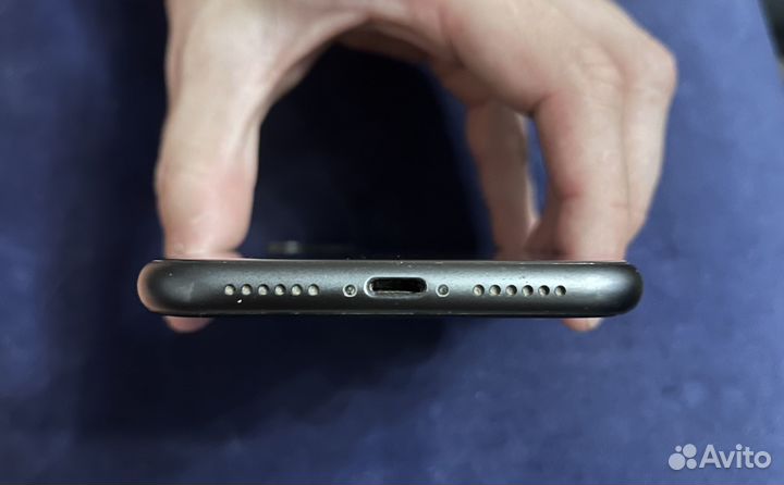 Продам iPhone 11 на 64г