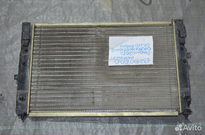 Радиатор охлаждения основной VW Passat B5 МКПП