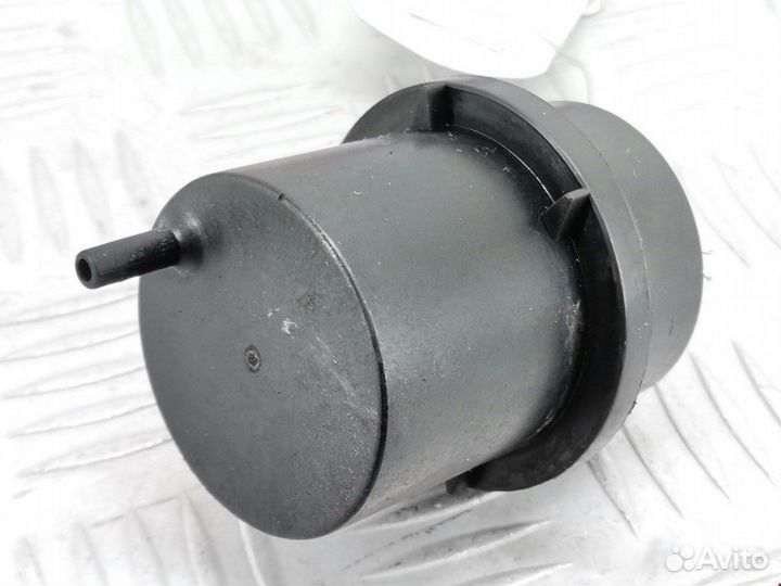 Клапан вакуумного управления Mazda 323 BF рест