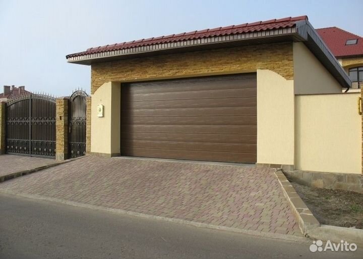 Секционные ворота