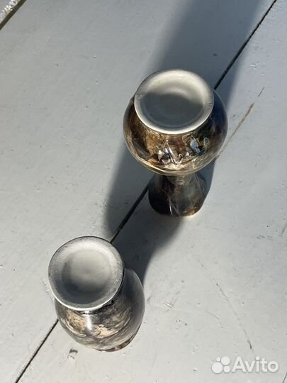 Две маленькие вазочки