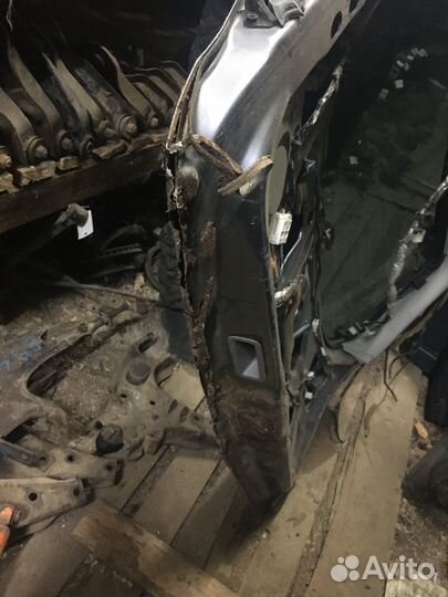 Крышка багажника Ниссан Либерти