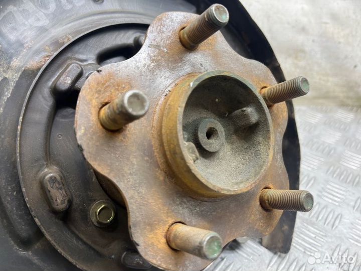 Щит опорный задний левый Nissan X-Trail T30 QR20DE