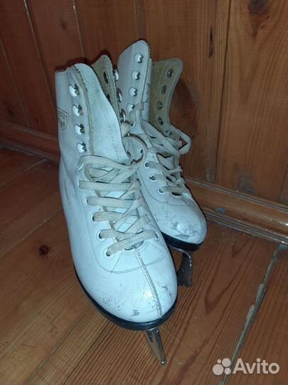 Коньки ледовые маленькие