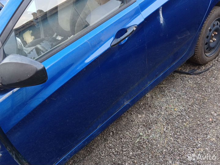 Дверь на hyundai solaris