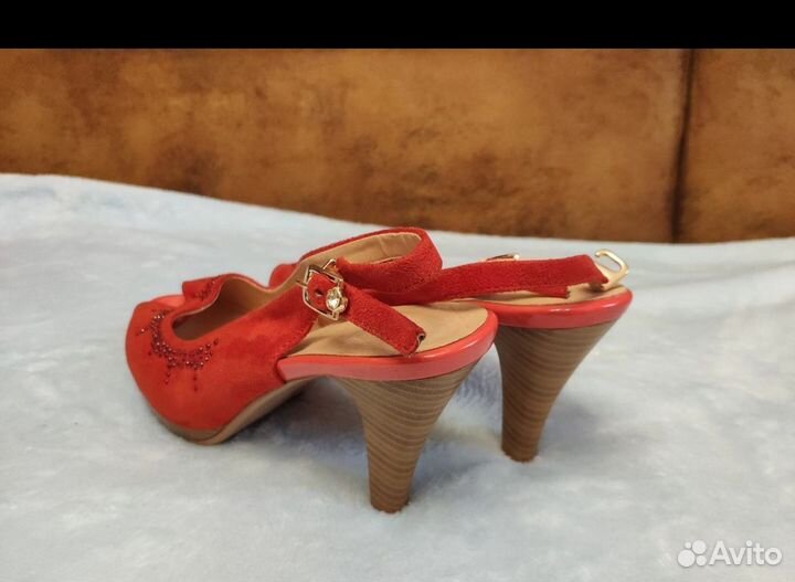Босоножки женские 38 размер
