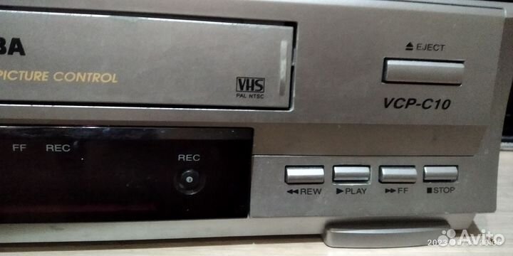 Видеомагнитофон toshiba VCP-C10