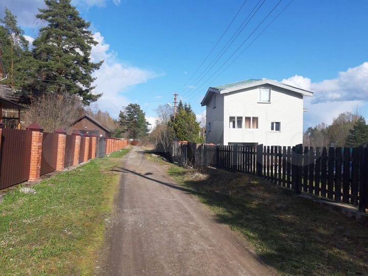 Дом 286 м² на участке 14 сот.