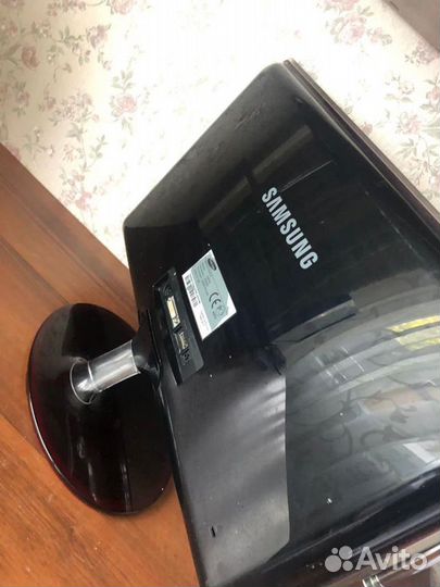 Монитор Samsung