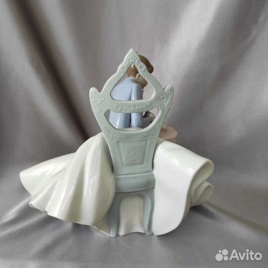 Статуэтка большая Lladro NAO 1355