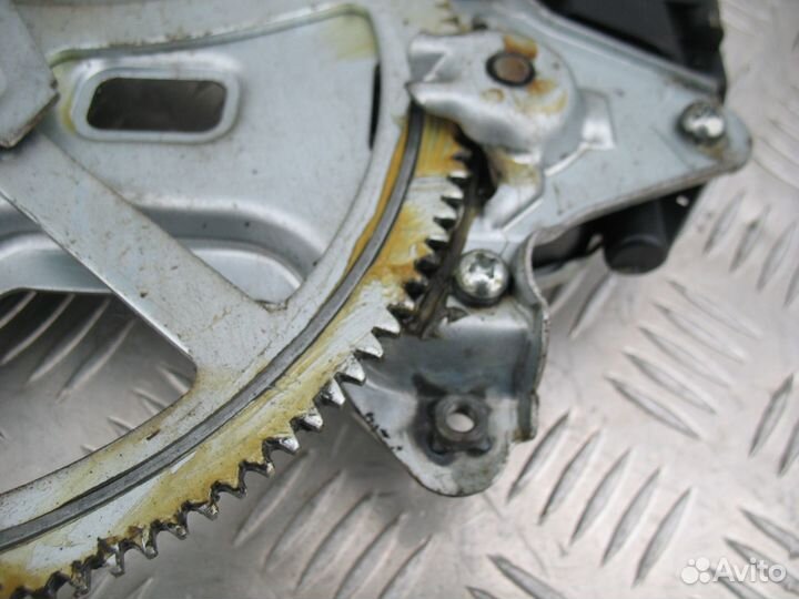 Стеклоподъемник передний правый Chery Tiggo T11