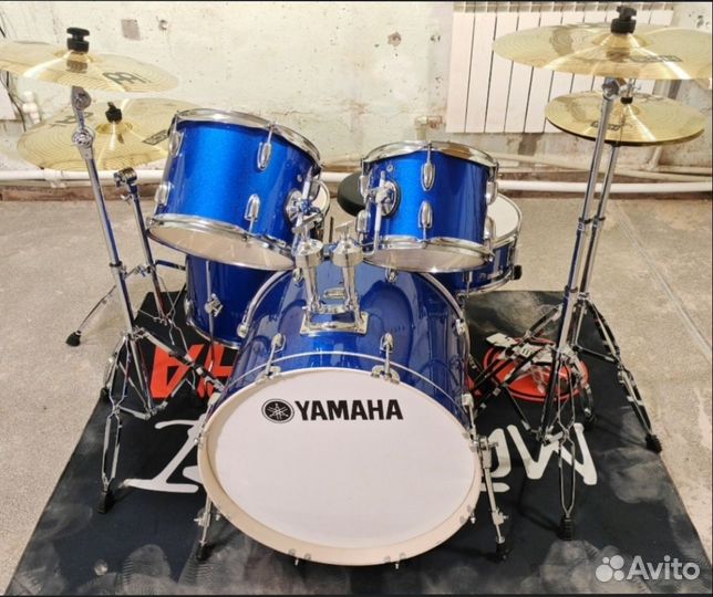 Барабанная установка Yamaha с тарелками Meinl