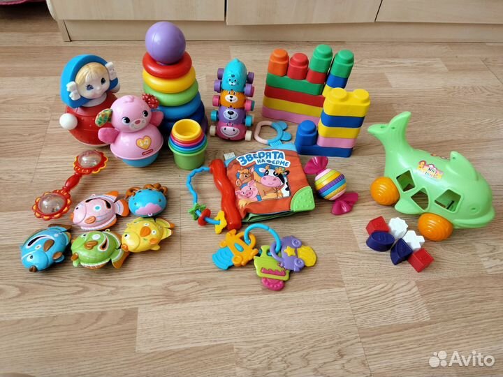 Развивающие игрушки пакетом