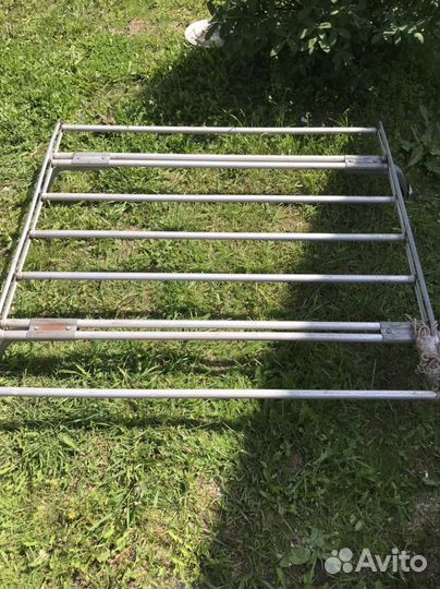 Автомобильный багажник на крышу