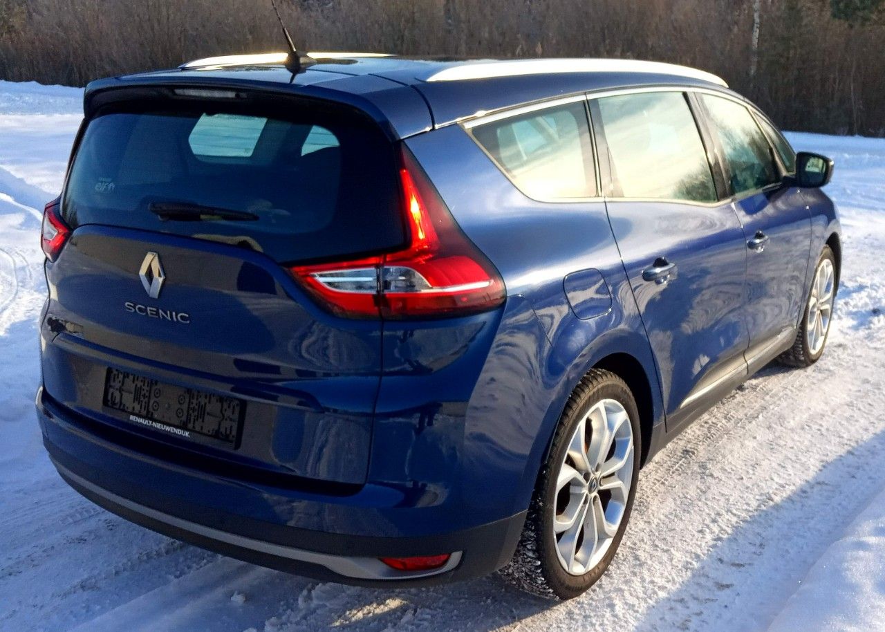 Renault Grand Scenic: фото владельца