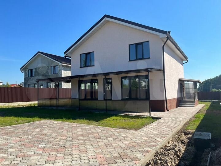 Дом 177 м² на участке 8 сот.