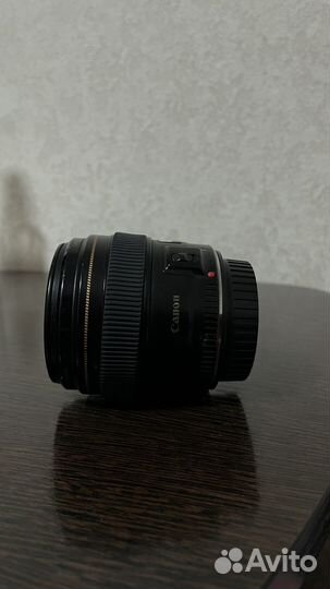 Объектив canon 85mm 1 8
