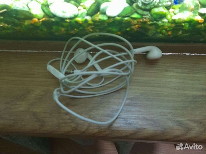 Apple наушники