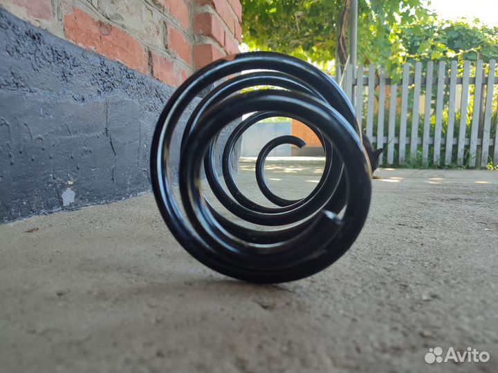 Пружина передняя Калина 1