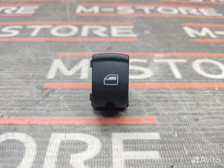 Кнопка стеклоподъемника передняя левая Audi A6