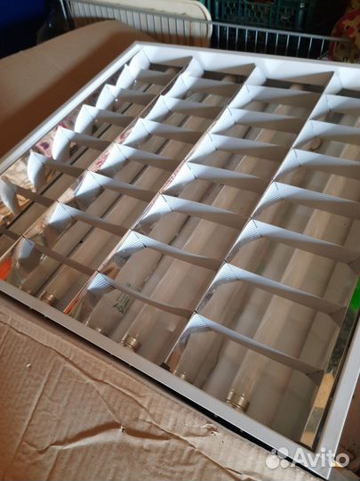 Светильник потолочный встраиваемый