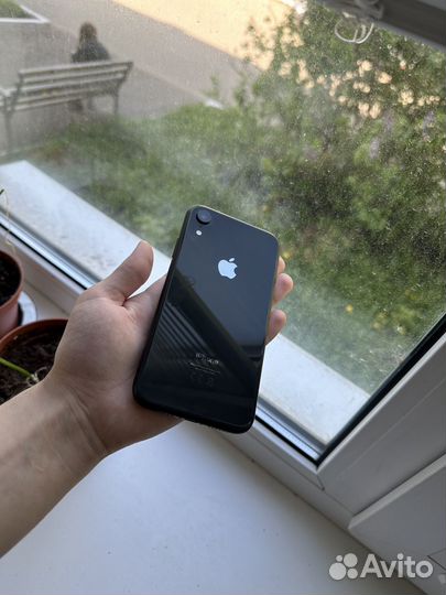 iPhone Xr, 64 ГБ