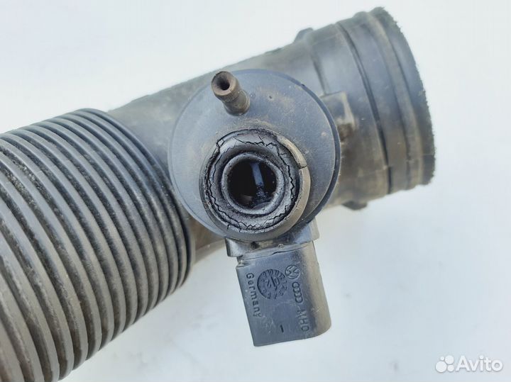 Гофра воздушного фильтра Skoda Octavia A4 Golf 4