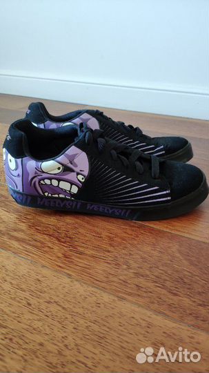 Роликовые кроссовки Heelys