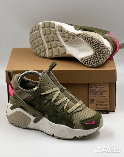 Кроссовки женские Nike Air Huarache Craft