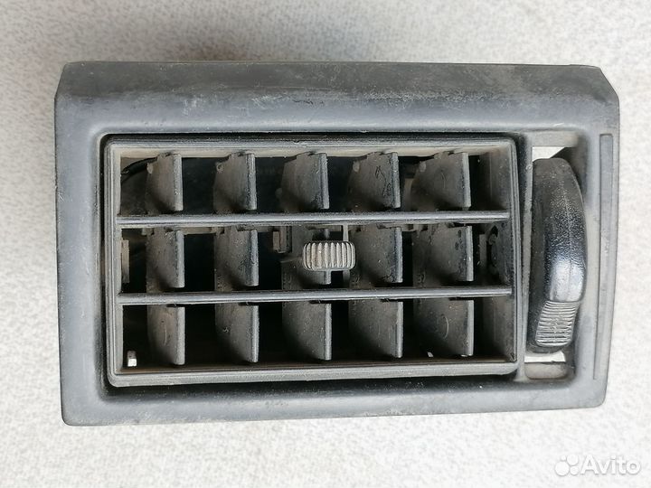 Дефлектор обдува салона Volkswagen Golf 2 1983-89