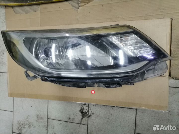 Фары Кия Рио 3 рестайлинг, б/у