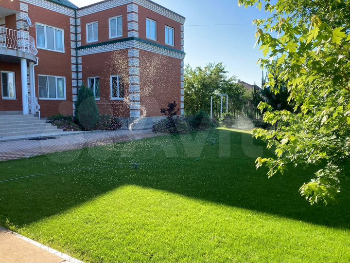 Дом 538,4 м² на участке 19,1 сот.